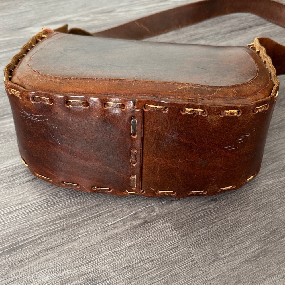 Vintage Brown Embossed Leather Bag - Picture 10 of 14